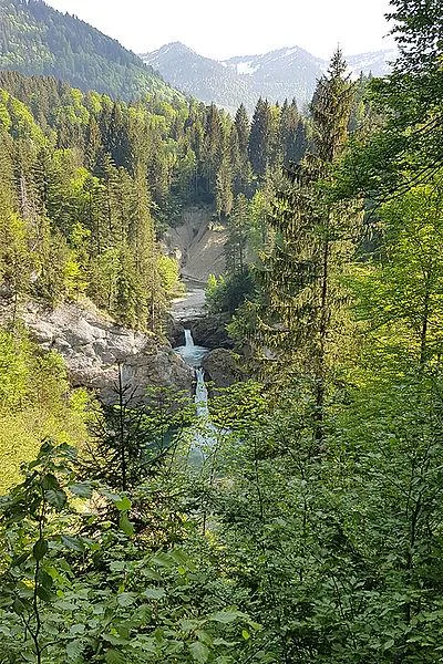 Blick auf den Weißachtobel und die Buchenegger Wasserfälle