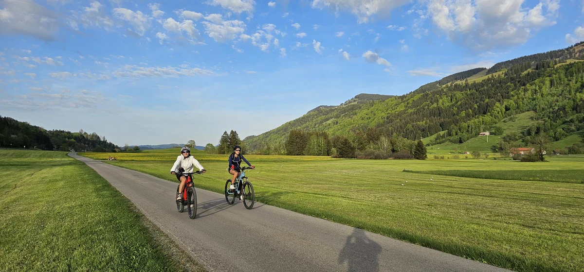 Mit dem Fahrrad vom Alpsee nach Oberstaufen